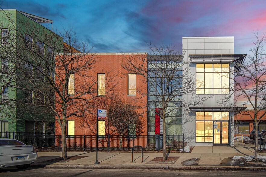 More Photos Of 134 W 111th St, Chicago Office For Lease