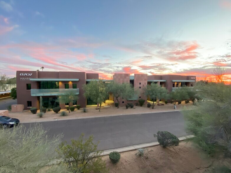 More Photos Of 8701 E Vista Bonita Dr, Scottsdale Medical For Sale