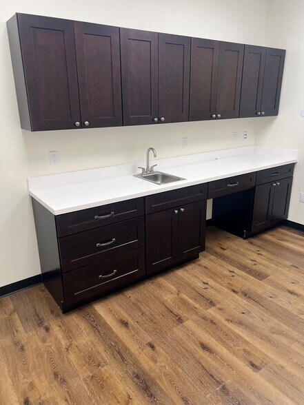 More Photos Of 1111 SE Indian St, Stuart Medical For Lease