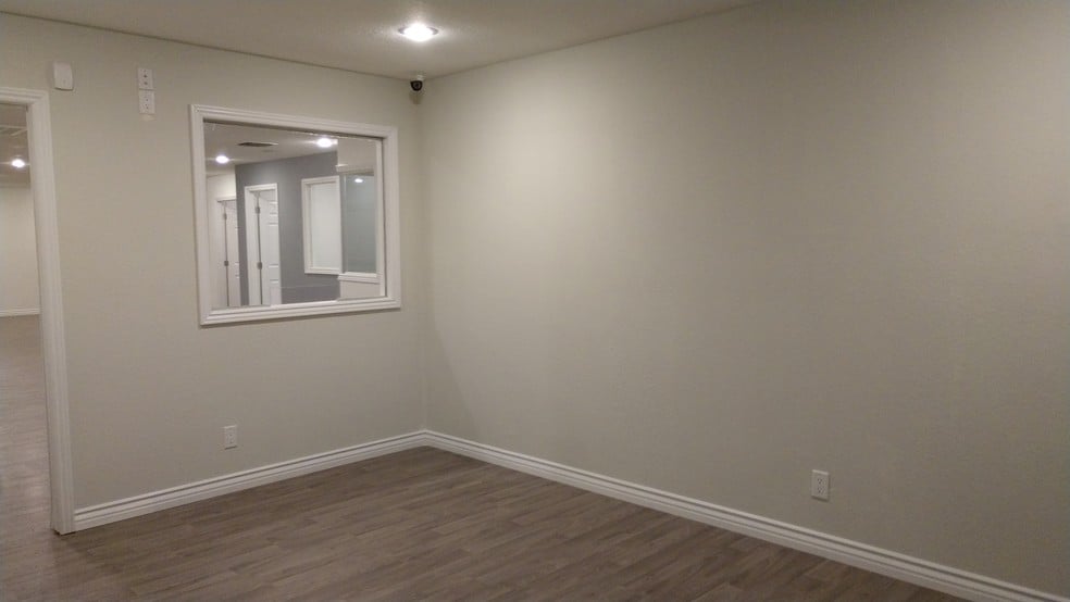 More Photos Of 703 S 10th St, Las Vegas Medical For Sale