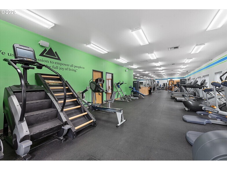 More Photos Of 2519 Cove Ave, La Grande Healthcare For Sale