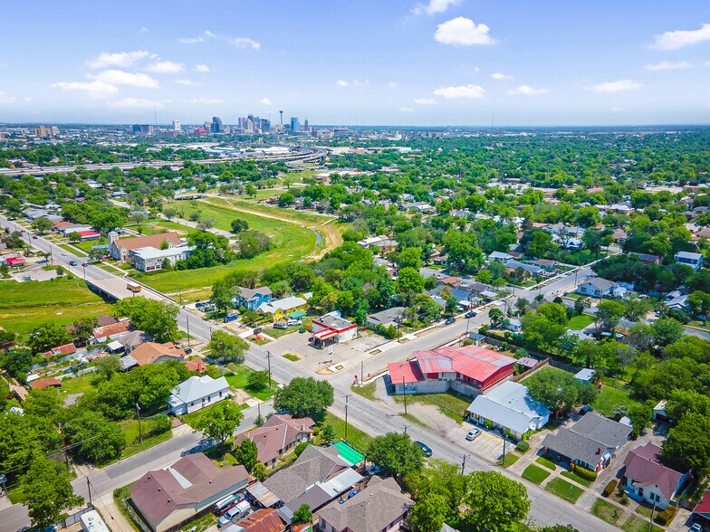 More Photos Of 800 Cincinnati Ave, San Antonio Freestanding For Sale