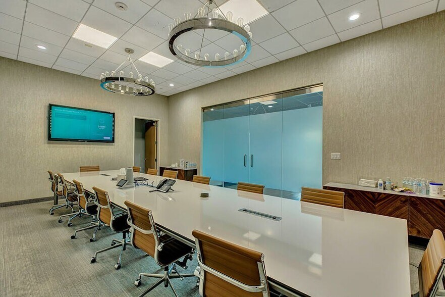 More Photos Of 111 Express St, Plainview Office For Sale