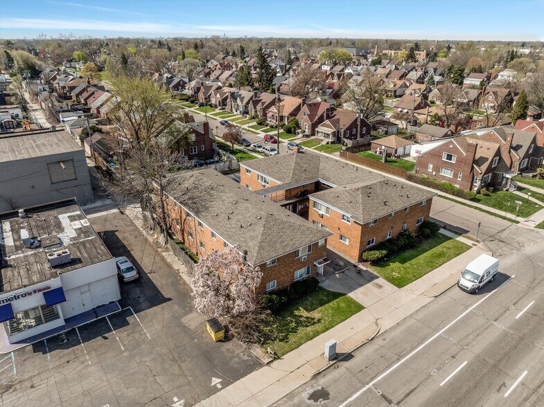 More Photos Of 4470-4480 E Outer Dr, Detroit Apartments For Sale