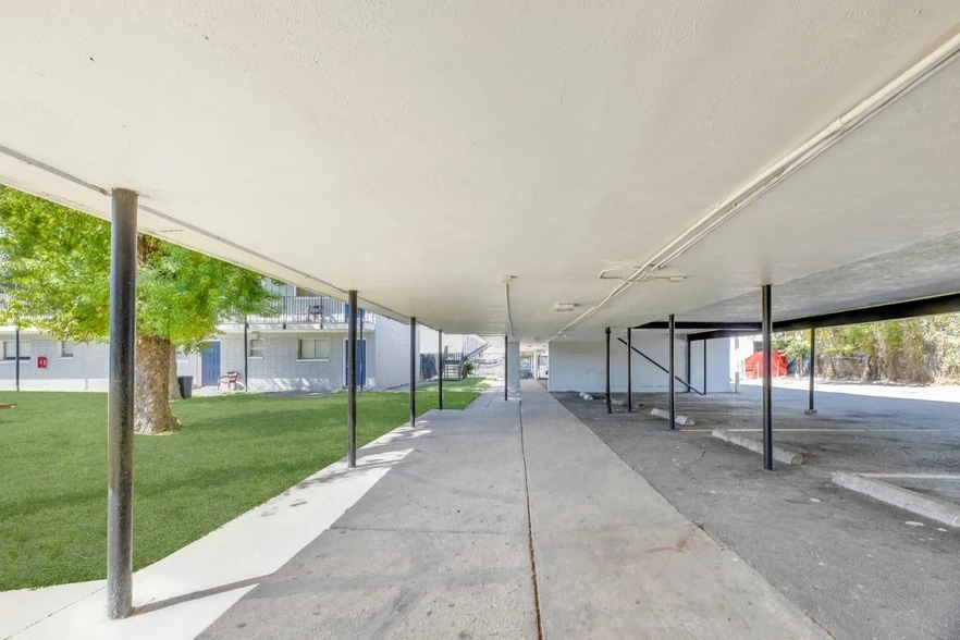 More Photos Of 2811 Broad St, Houston Apartments For Sale