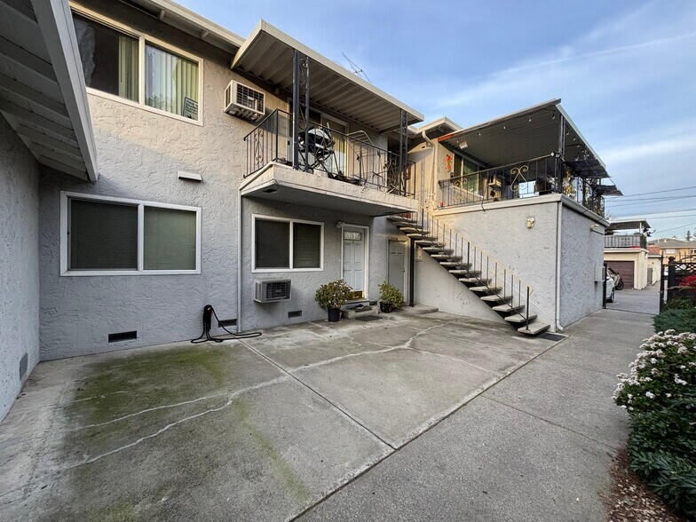 Primary Photo Of 35 Lavonne Dr, Campbell Multifamily For Sale