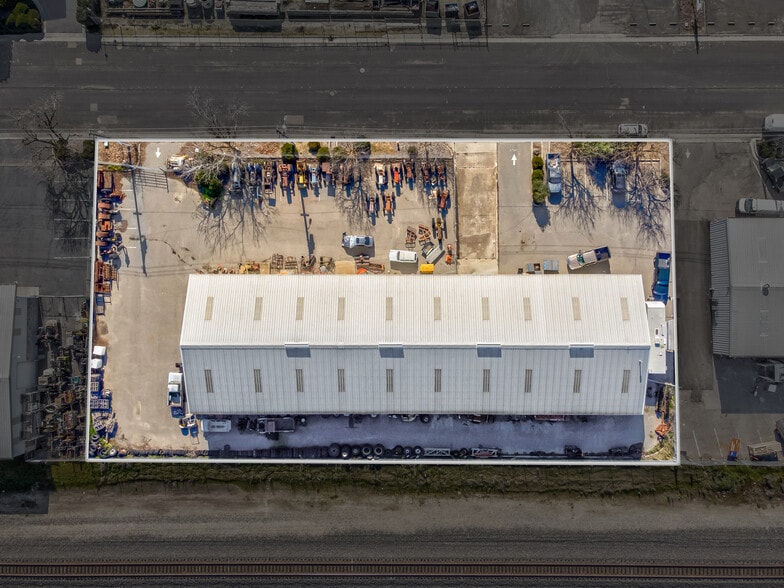 More Photos Of 301 Wetmore St, Manteca Manufacturing For Lease