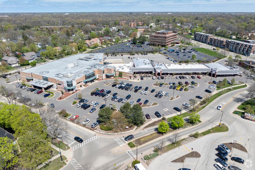 More Photos Of 1127-1163 Church St, Northbrook Unknown For Lease