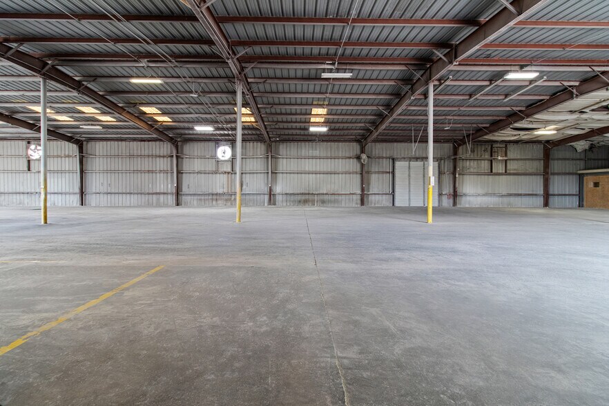 More Photos Of 6719 E Highway 332, Freeport Industrial For Sale