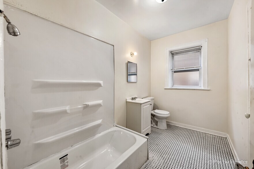 More Photos Of , Chicago Multifamily For Sale