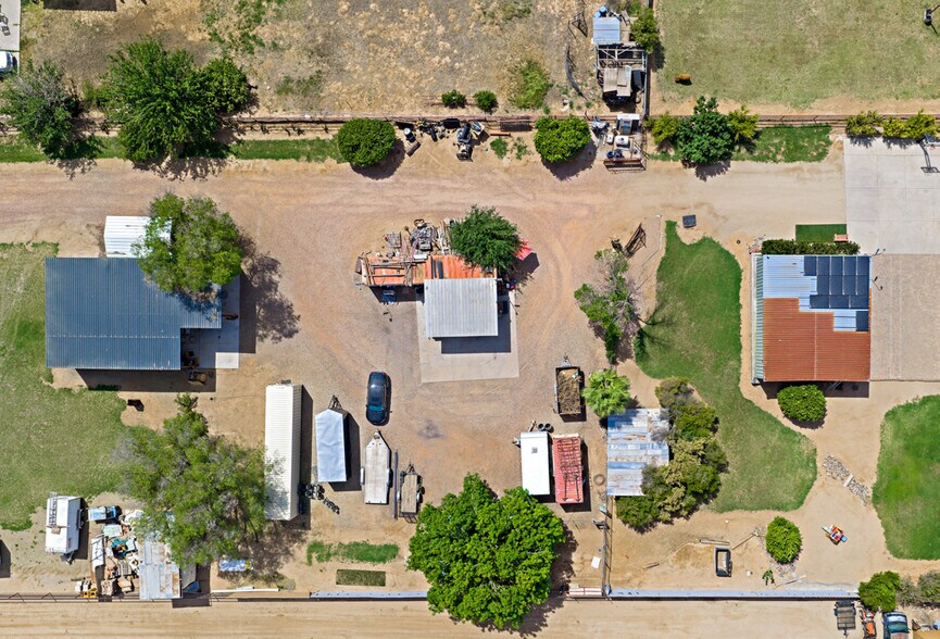 More Photos Of 16029 W Orangewood Ave, Litchfield Park Contractor Storage Yard For Sale