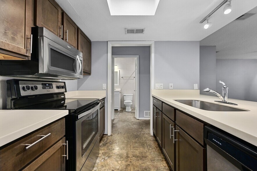 More Photos Of 3416 Willowrun Dr, Austin Apartments For Sale