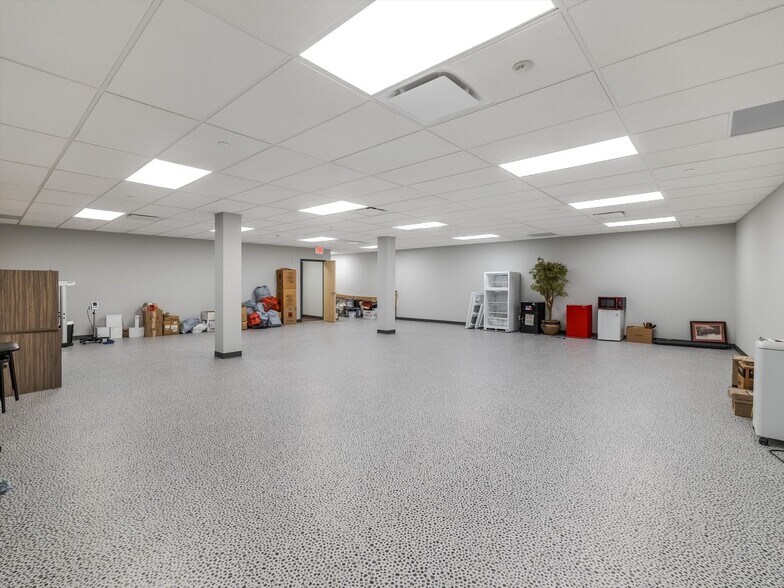 More Photos Of 520 W Roosevelt Blvd, Philadelphia Medical For Sale