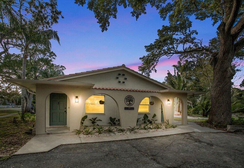 Primary Photo Of 3960 12th St, Saint Petersburg Apartments For Sale
