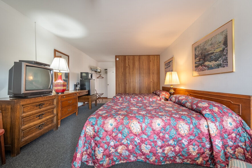 More Photos Of 2295 Jeb Stuart Hwy, Meadows Of Dan Hotel For Sale