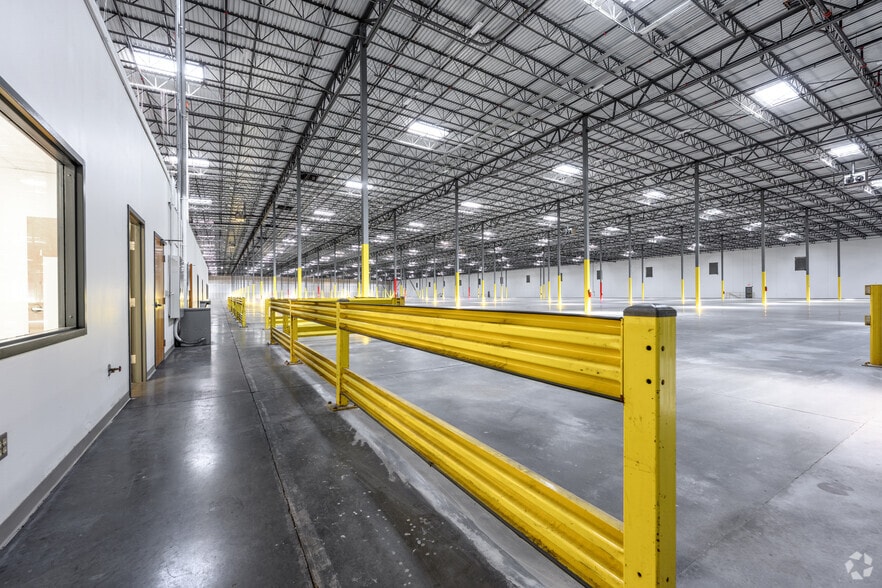 More Photos Of 4300 S Fulton Pky, Atlanta Warehouse For Lease