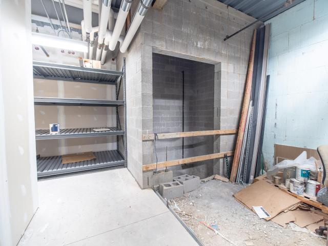 More Photos Of 10 Timberview Ln, Russell Medical For Sale