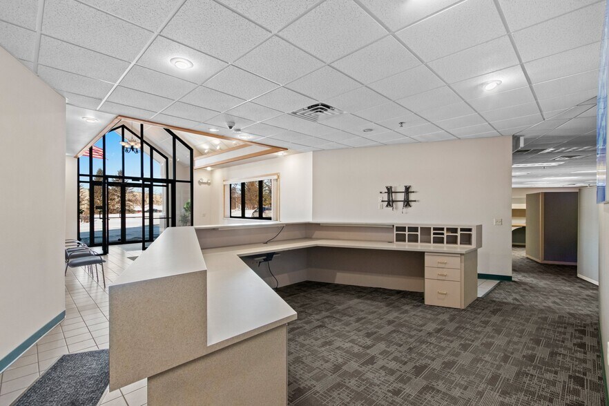 More Photos Of 2980 Walker Dr, Green Bay Office For Sale