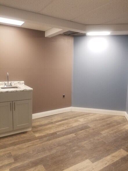 More Photos Of 4068 Mt Royal Blvd, Allison Park Medical For Lease