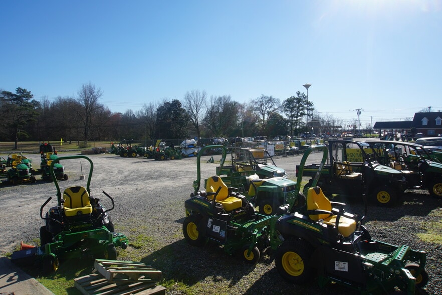 More Photos Of 2725 Old Monroe Rd, Matthews Freestanding For Lease