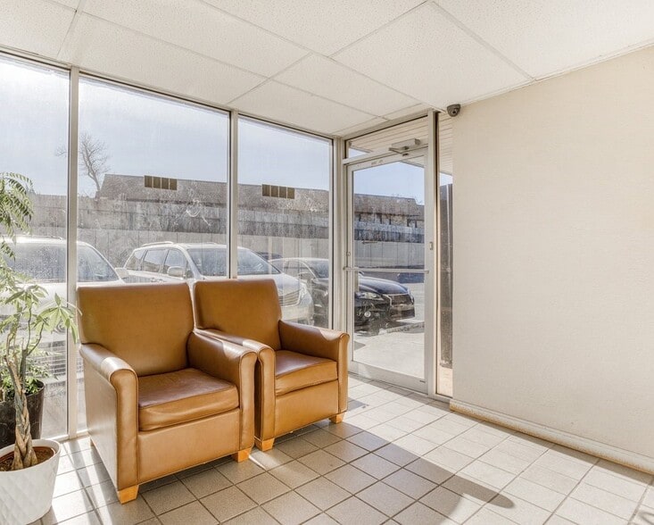 More Photos Of 5301 N Lincoln Blvd, Oklahoma City Hotel For Sale