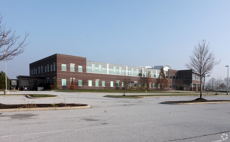 More Photos Of 2601 Stout Heritage Pky, Plainfield Office For Lease