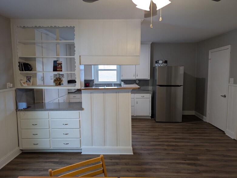 More Photos Of 3316 Robinson Dr, Waco Office For Sale