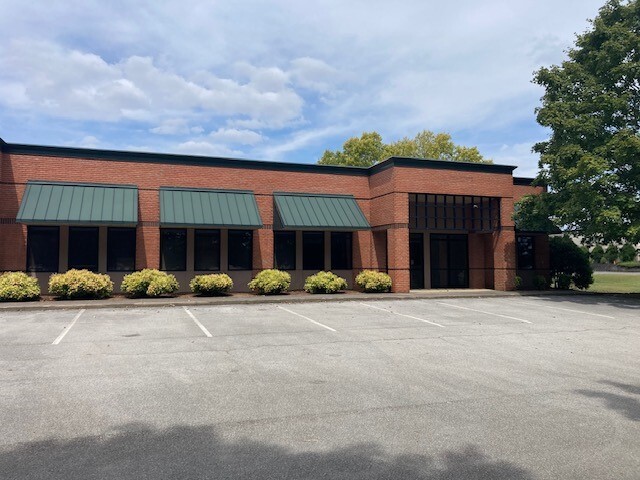 Primary Photo Of 6111 Heritage Park Dr, Chattanooga Office For Lease