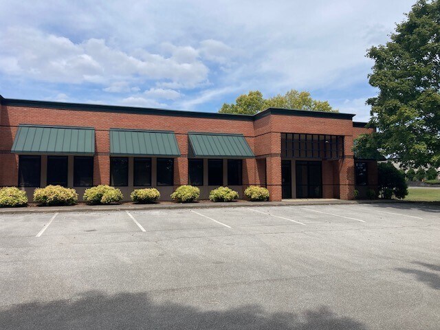 More Photos Of 6111 Heritage Park Dr, Chattanooga Office For Lease
