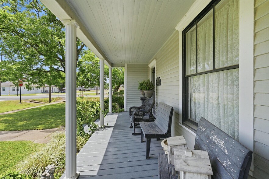 More Photos Of 202 E Main St, Celina Flex For Sale