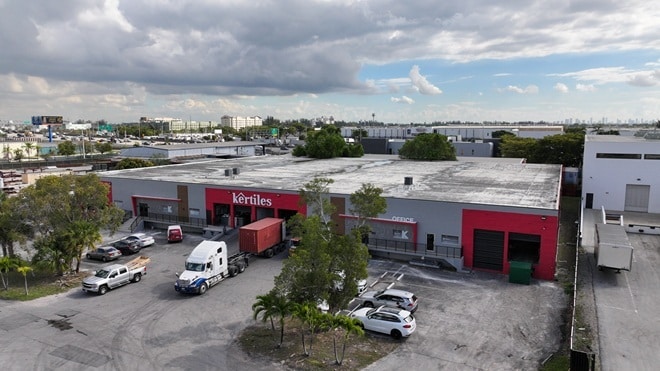 More Photos Of 3281-3287 NW 78th Ave, Miami Warehouse For Lease
