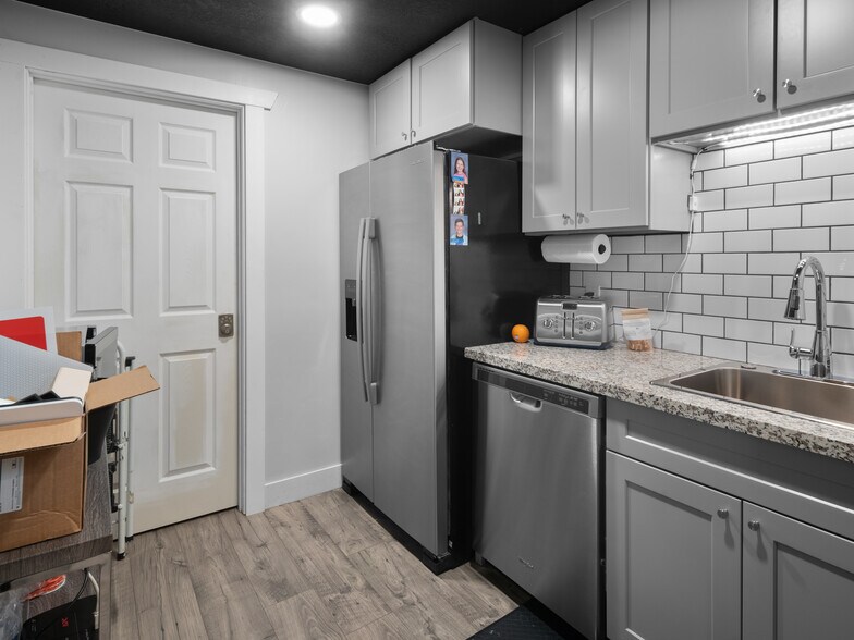 More Photos Of 7355 E 200 S, Huntsville Office For Sale