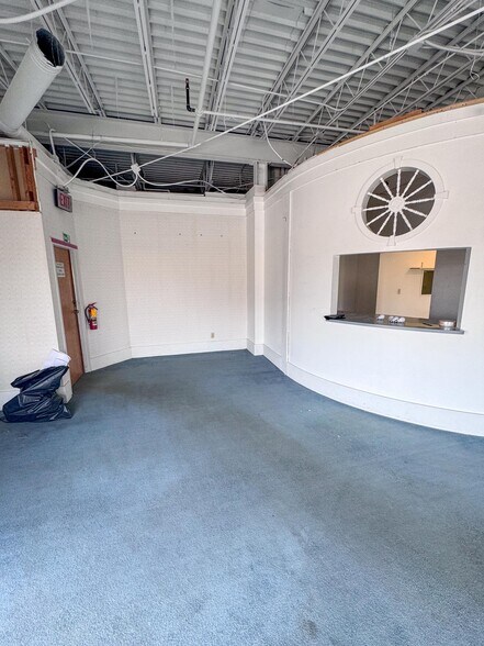 More Photos Of 2002 2nd St SW, Rochester Storefront Retail Office For Sale