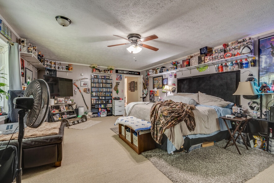 More Photos Of 5560 Highway 19 E, Hampton Manufacturing For Sale