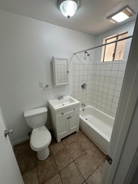More Photos Of 1235 Clavel Ave, Ventura Apartments For Sale