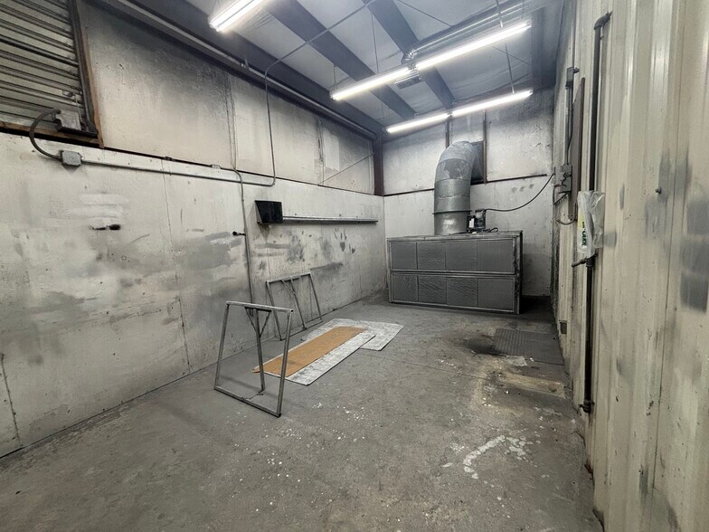 More Photos Of 140 Industrial Park Drive, Forsyth Warehouse For Sale