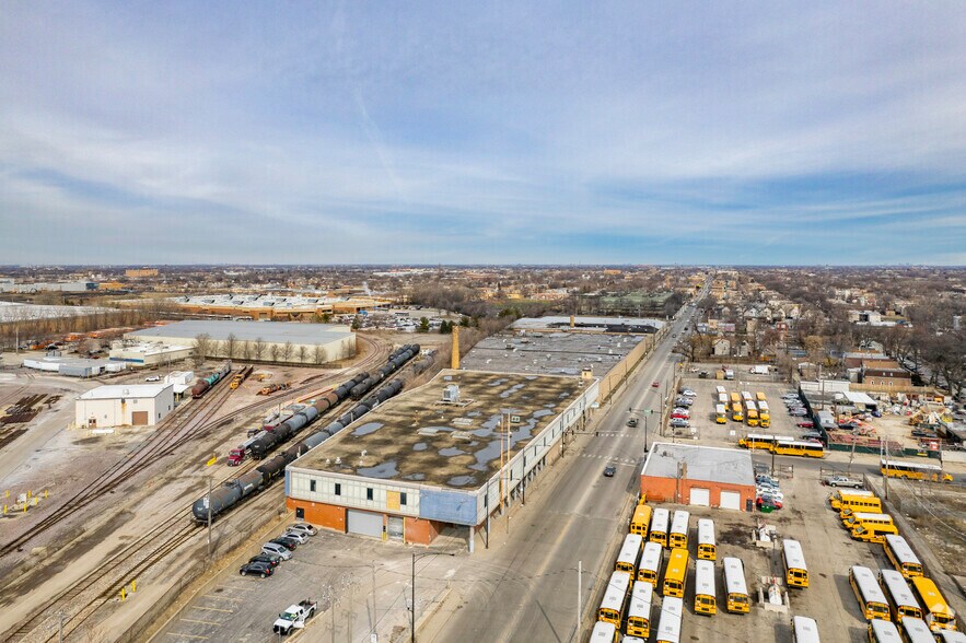 More Photos Of 500 N Pulaski Rd, Chicago Warehouse For Lease