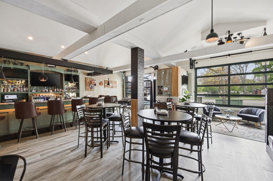 More Photos Of 453 Center St, Lewiston Restaurant For Lease