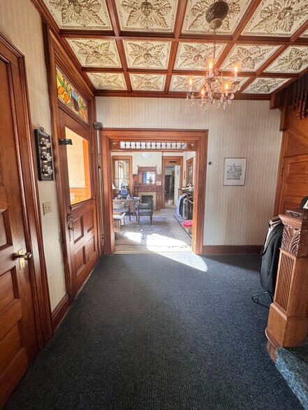 More Photos Of 204 Lancaster St, Albany Storefront Retail Residential For Sale