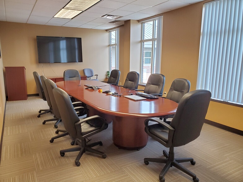 More Photos Of 4 Grandview Cir, Canonsburg Office For Lease