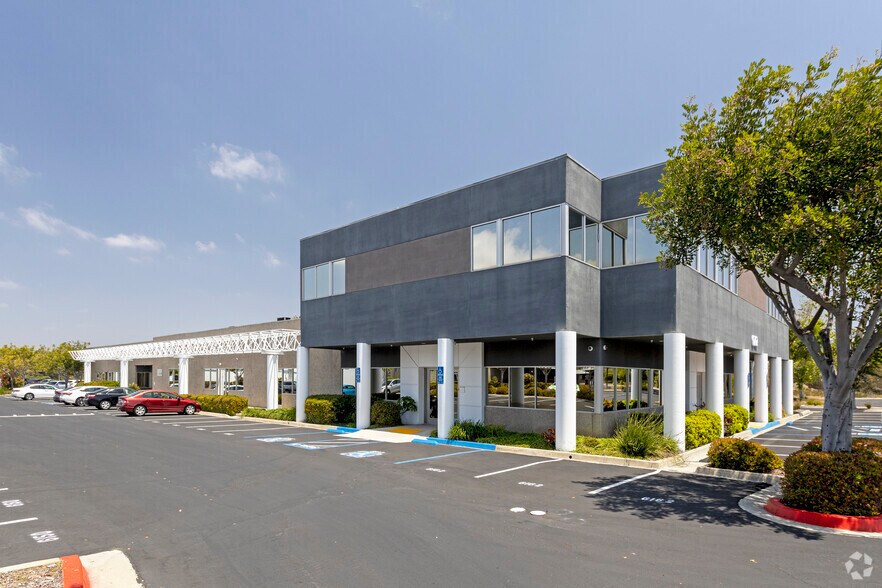 More Photos Of 6162 Nancy Ridge Dr, San Diego Showroom For Sale