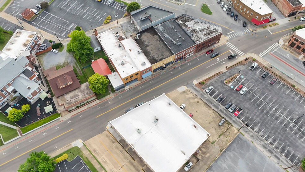 More Photos Of 233 E Sullivan St, Kingsport Storefront For Sale