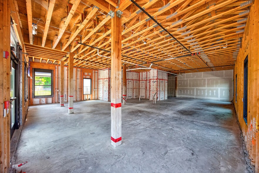More Photos Of 722 McFerrin Ave, Nashville Restaurant For Lease