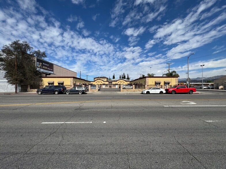 Primary Photo Of 11329 Sherman Way, Sun Valley Apartments For Sale