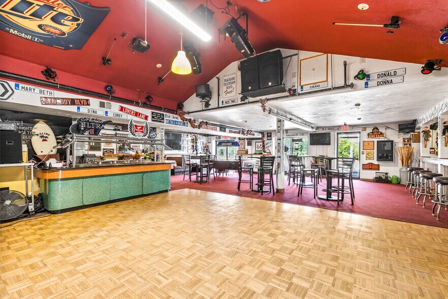 More Photos Of 270 Onset Ave, East Wareham Restaurant For Sale