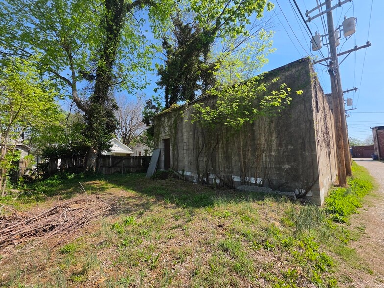 More Photos Of 220 Madison st, Webb City Industrial For Sale