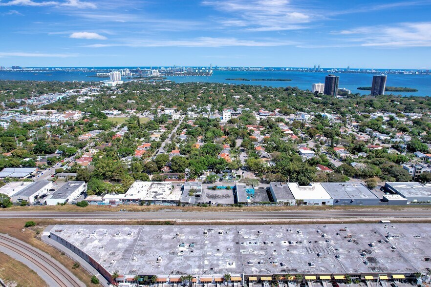 More Photos Of 7250 NE 4th Ct, Miami Showroom For Lease