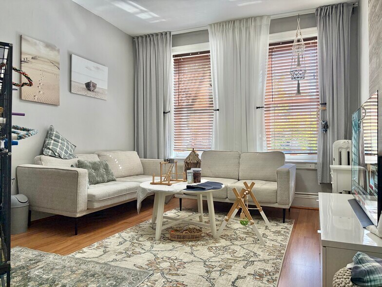 More Photos Of 290 Kings Hwy, Brooklyn General Retail For Sale