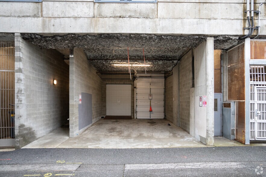 More Photos Of 138 W 6th Ave, Vancouver Flex For Sale