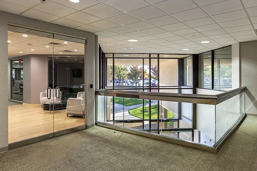 More Photos Of 123 Tice Blvd, Woodcliff Lake Office For Lease